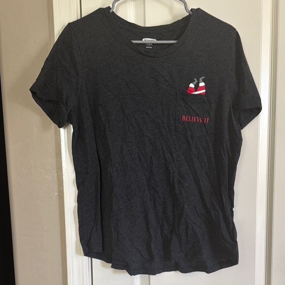 Old Navy Charcoal Tee with Red Detail / C5